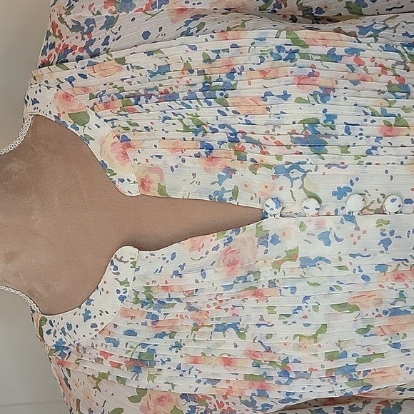 A.N.A Sheer, Floral, Button Blouse, Size PS.  EUC! - Picture 2 of 8